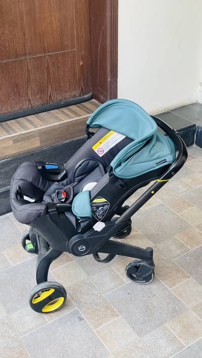 Baby Stroller/Pram and Car Seat and Carry cot 3 in one
