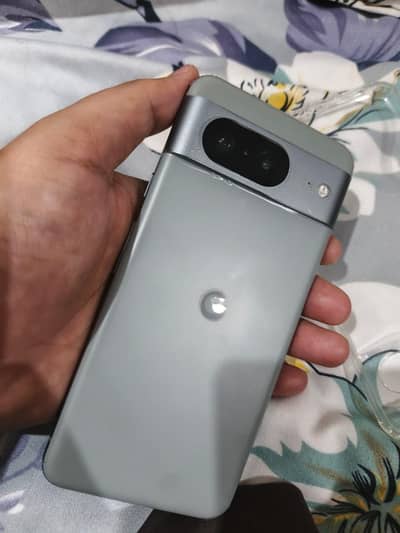 Google Pixel 8