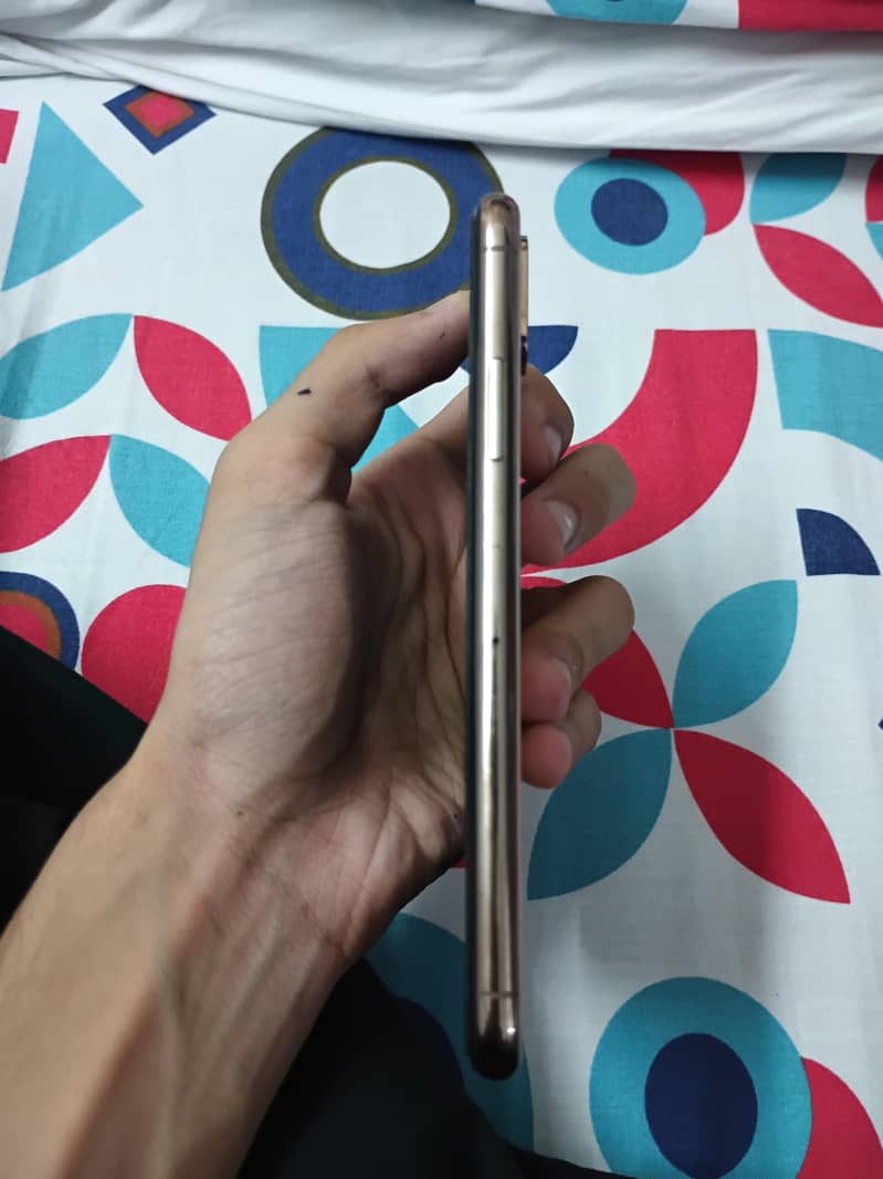 iphone xs 1