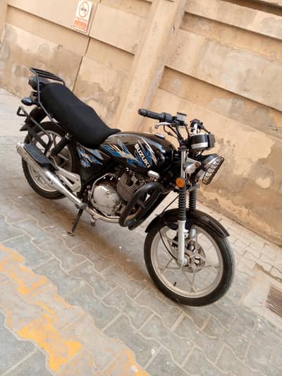 Suzuki GS 150/2021