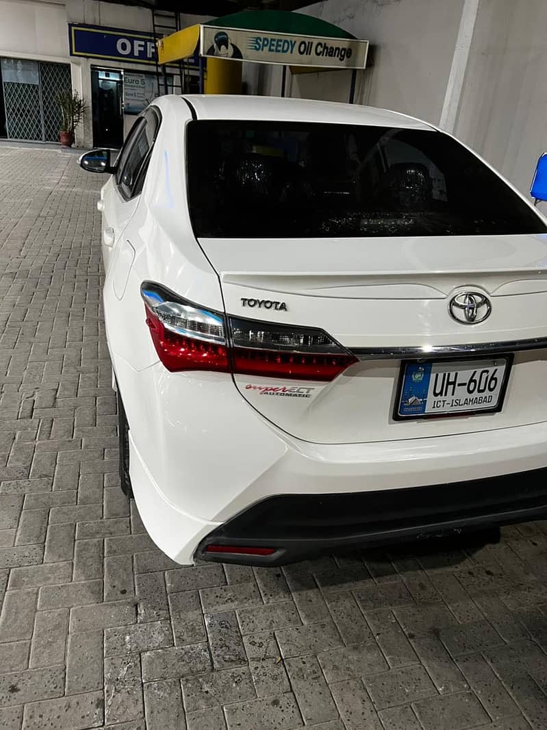 Corolla ALTIS 1.6 Automatic 3