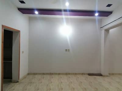 10 Marla House For sale In Rs. 60000000 Only