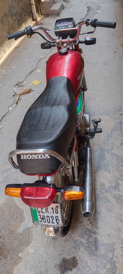 Honda CD 70cc for sale urgent condition 10bay10 Lahore number baik