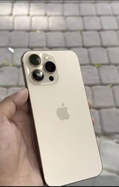 I phone 16 pro max 100 health