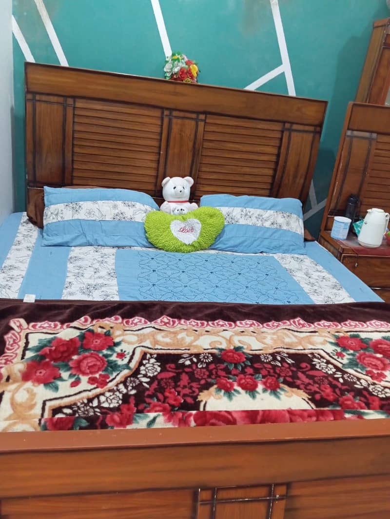king size with side table & dressing 0