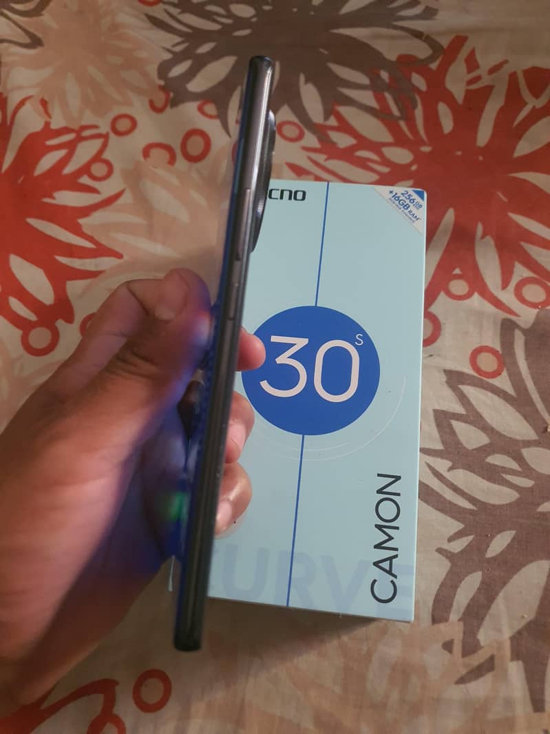 Camon 30s complete box 6