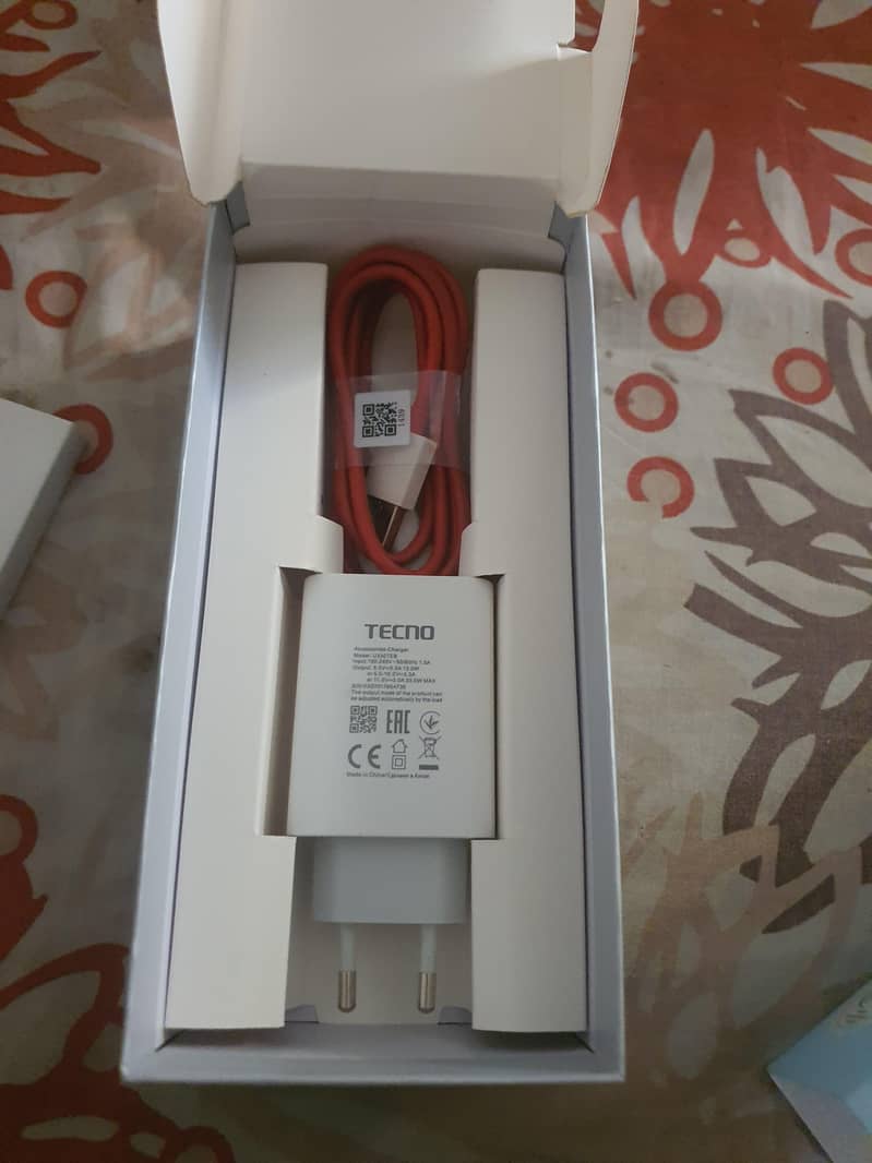 Camon 30s complete box 15