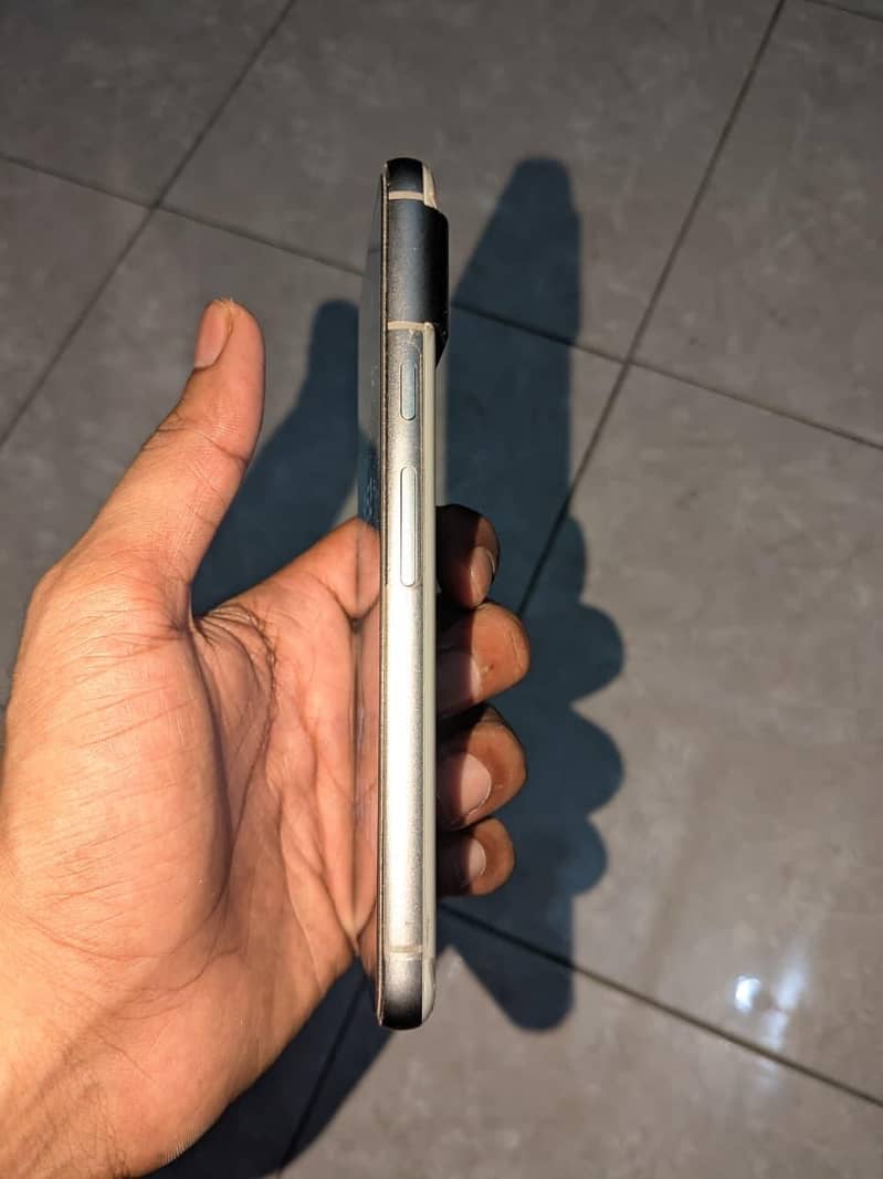 Google Pixel 8 3