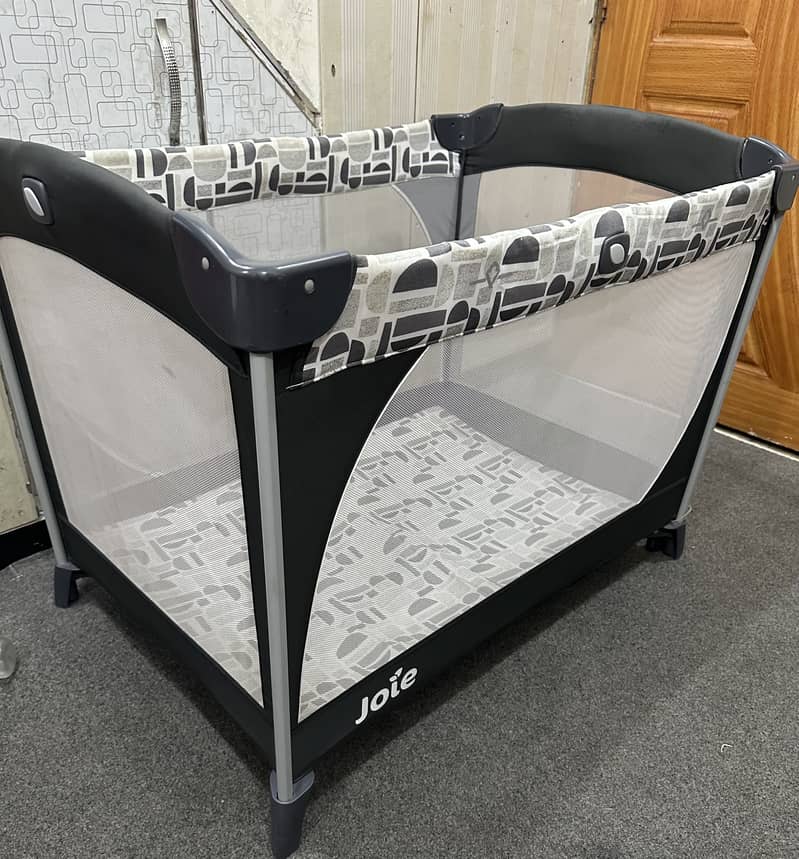 Baby cot 3