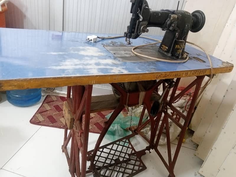 embroidery machine 1