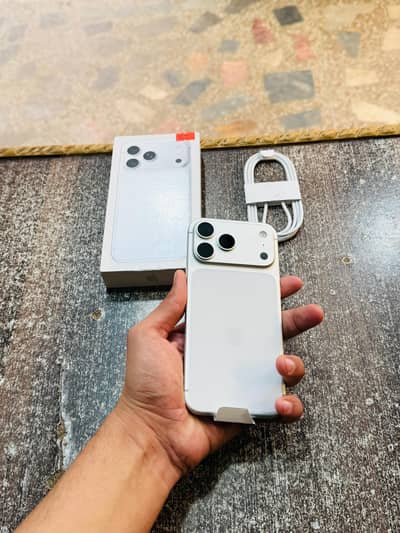 iphone 17 Pro Max Complete Box 256GB 61 Cycle Zero Condition