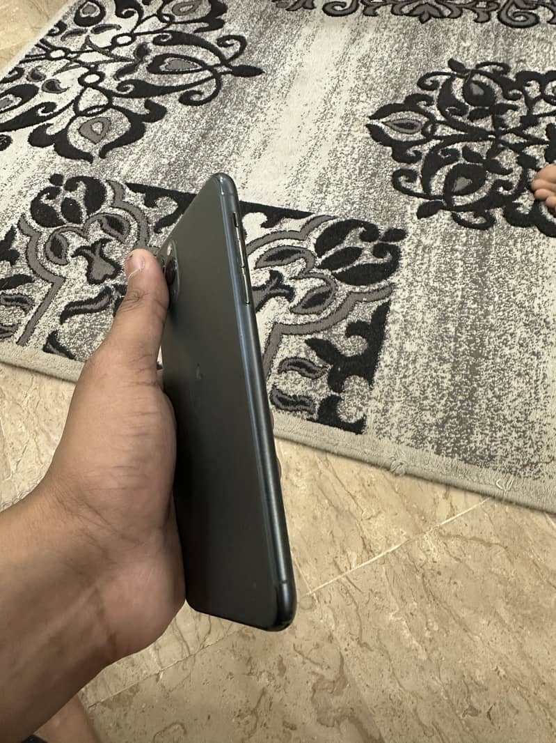 IPHONE 11Pro Max 2