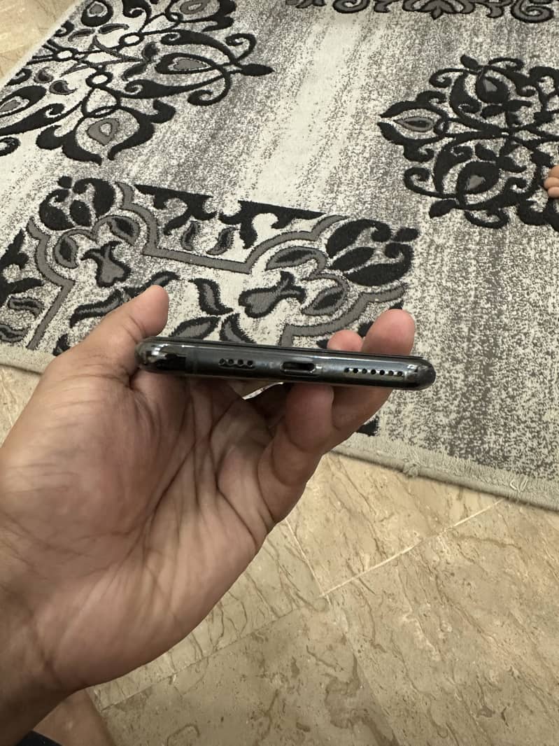 IPHONE 11Pro Max 3
