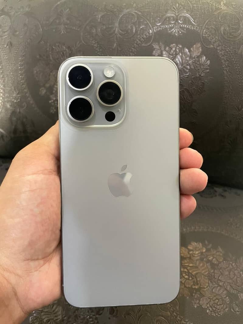 IPHONE 15 PRO MAX 0