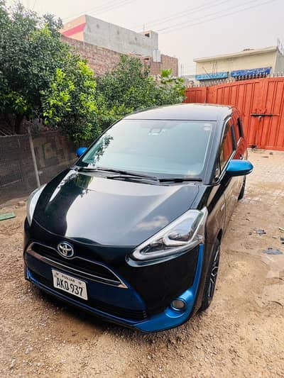Toyota Sienta Hybrid 2018 – Full Option | Family Car | Excellent Condi