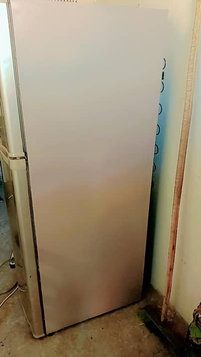 Dawlance medium size frige