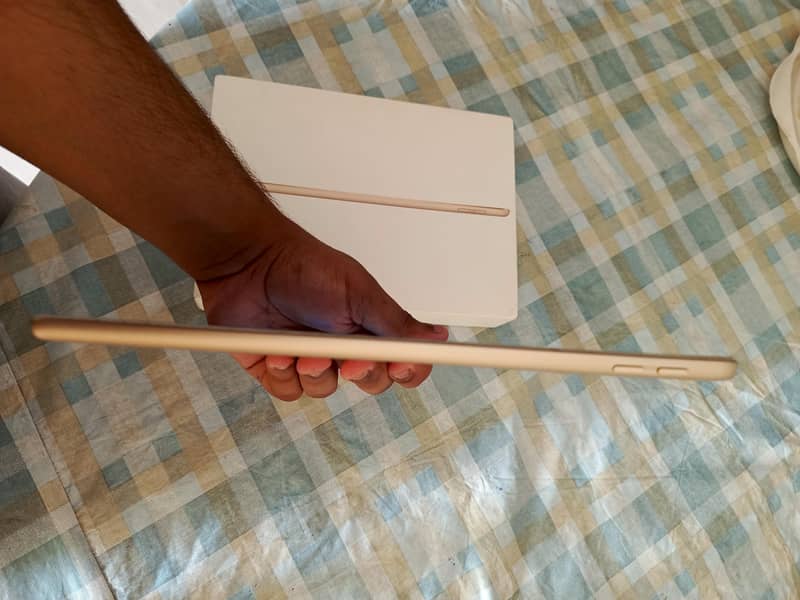 Ipad 5th generation 32gb 2