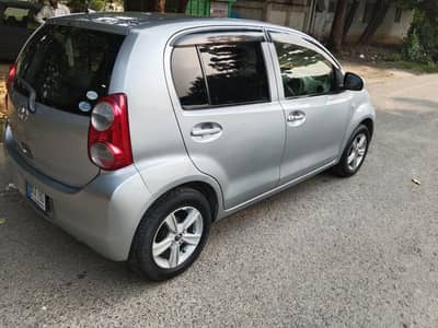 Toyota Passo Hana full option