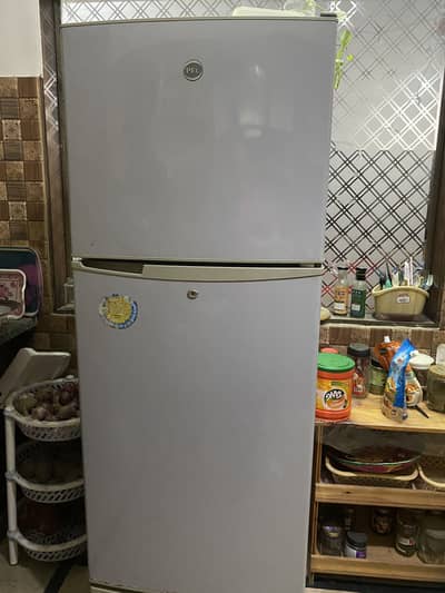 Very good condition Refrigerator for Sale