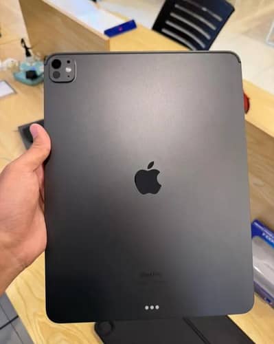 Apple iPad Pro M4 Complete Box