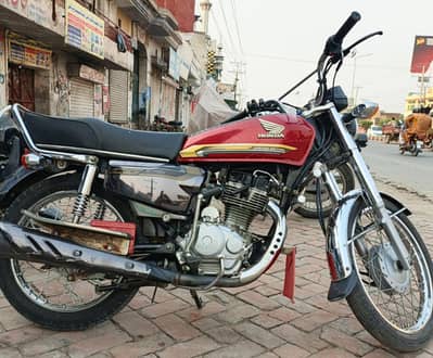 Special Edition Hona 125 .