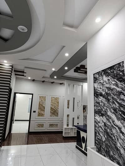 400 SQYAD DOUBLE STORY LUXURY HOUSE FOR SALE SAADI TOWN BLOCK 2  MAIN 60 FIT ROAD