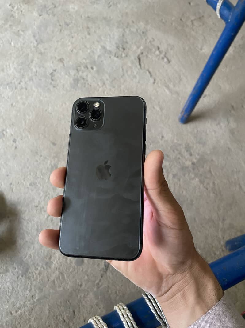 Iphone 11 pro 4