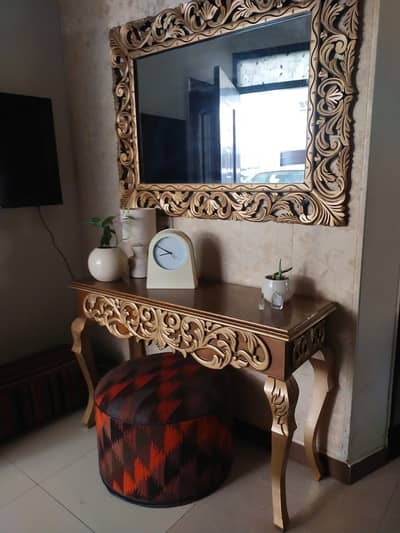 Console table with mirror in wood