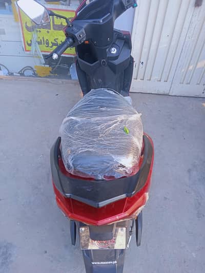 MAAS electric scootey