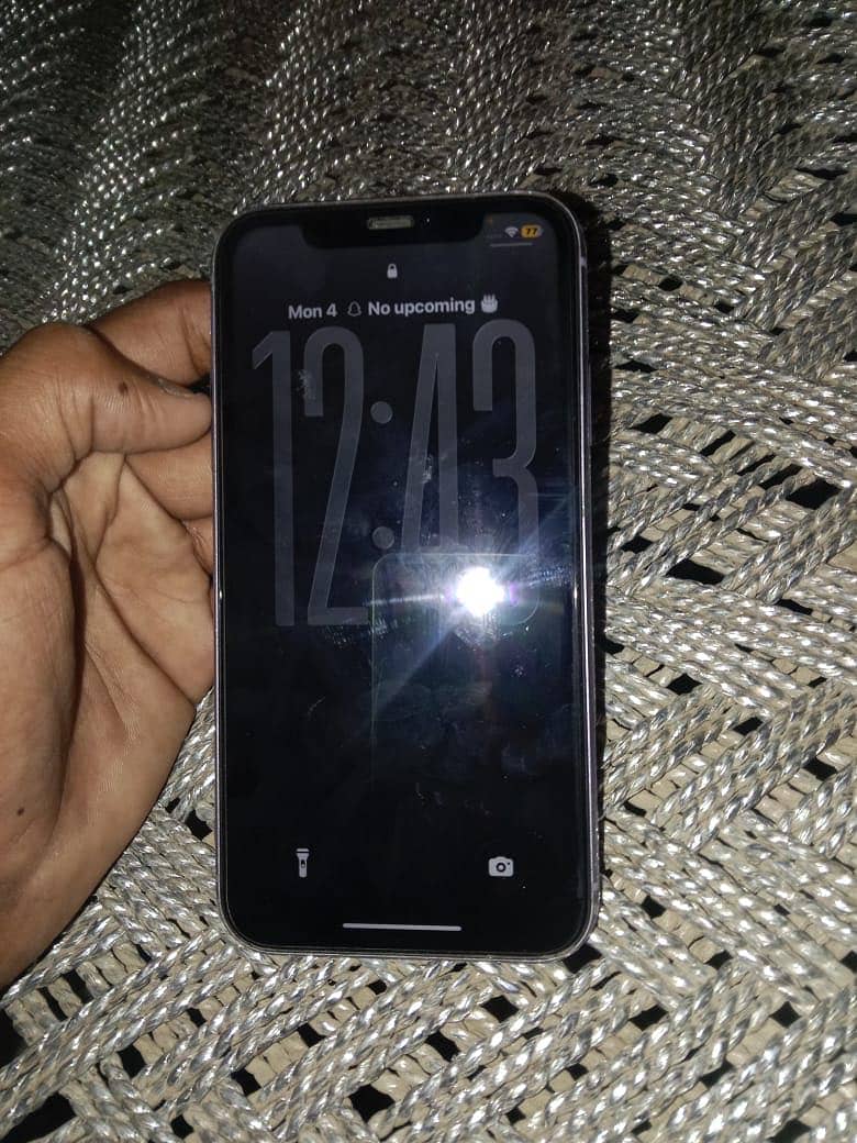 iPhone 11 6