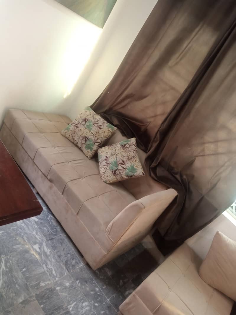 چلتا کاروبار آفس فار سیل 3