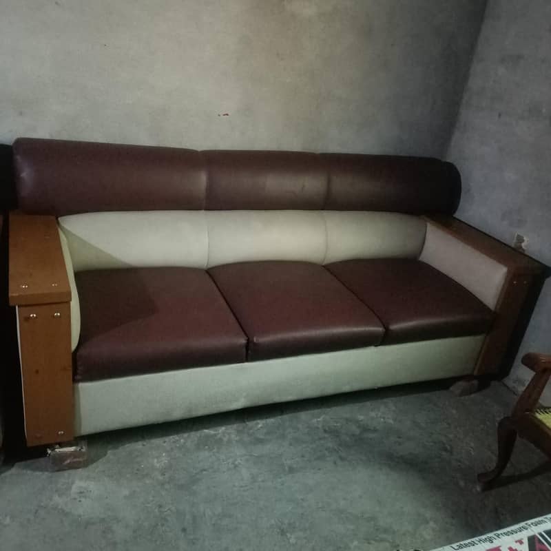 five seeter sofa set 0
