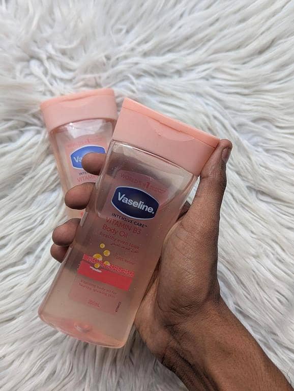 Original Vaseline Intensive care Vitamin B3 Body Message Oil - 200ml, Healthy even Tone