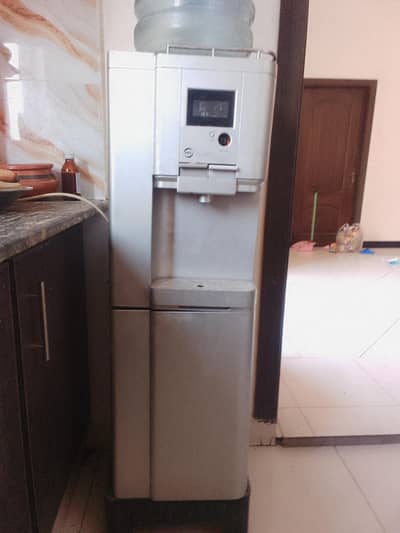 PEL life Stream water dispenser with built-in mini bar fridge