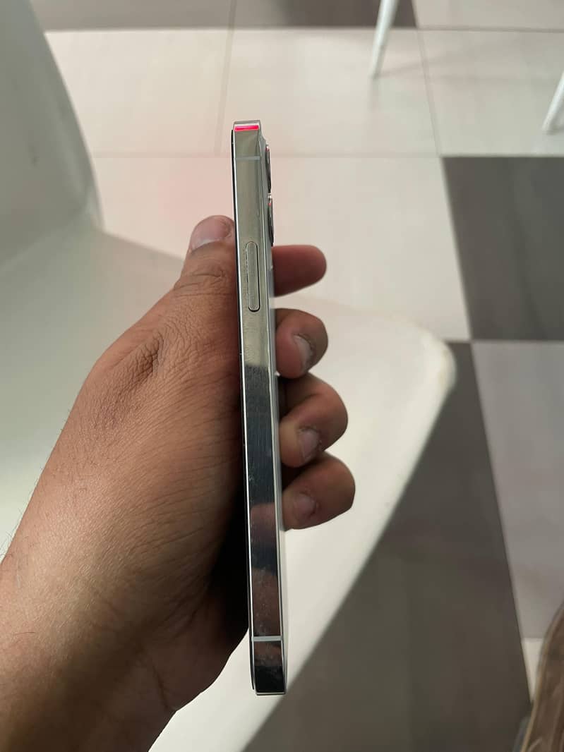 IPhone 12 pro 4