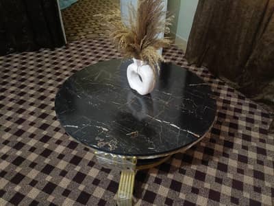 Dining room table