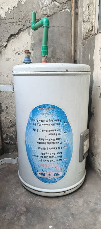 NAS Gas 15 Litre Electric Water Geyser / Water Heater – Good Condition