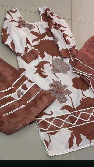 Ladies Suit Selaayi with free pick n drop of dress