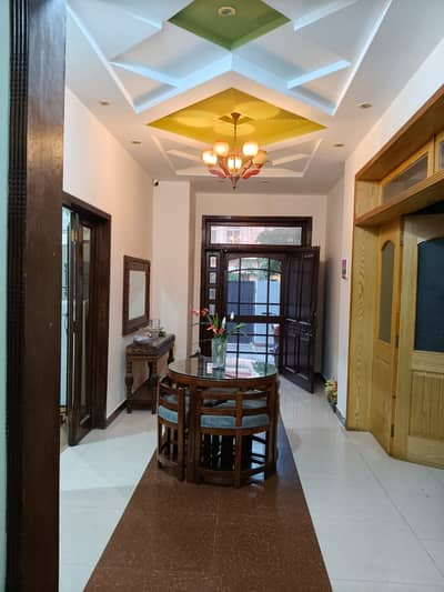 10 marla house available for sale wapda town ph1 block F2 road 60 fit