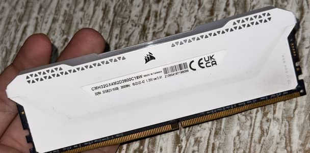 Corsair vengeance RGB 32gb ddr4 ram