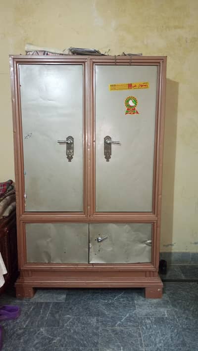 safe almari almost new