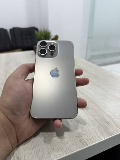 Apple iPhone 15 Pro Max