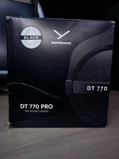 Beyerdynamic DT 770 Pro Limited Black Edition 250 Ohm