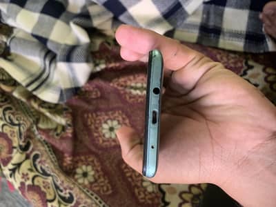 Infinix Hot 11 Play 4GB 64GB Box Charger