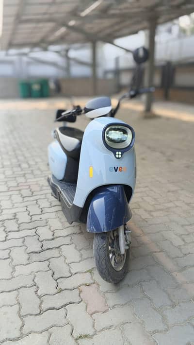 Evee Scooty Nisa (EV)