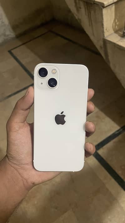 Apple iPhone 13