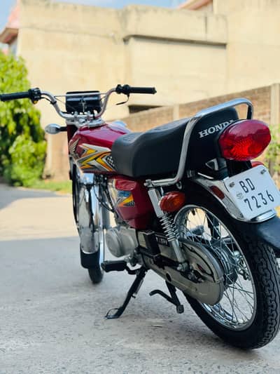 Honda CG 125 2025 Model Fully Lush Condition