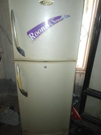 fridge for. sale h  cooling achi ker rhi h