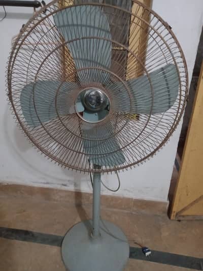 Pedistal Fan For urgent Sale