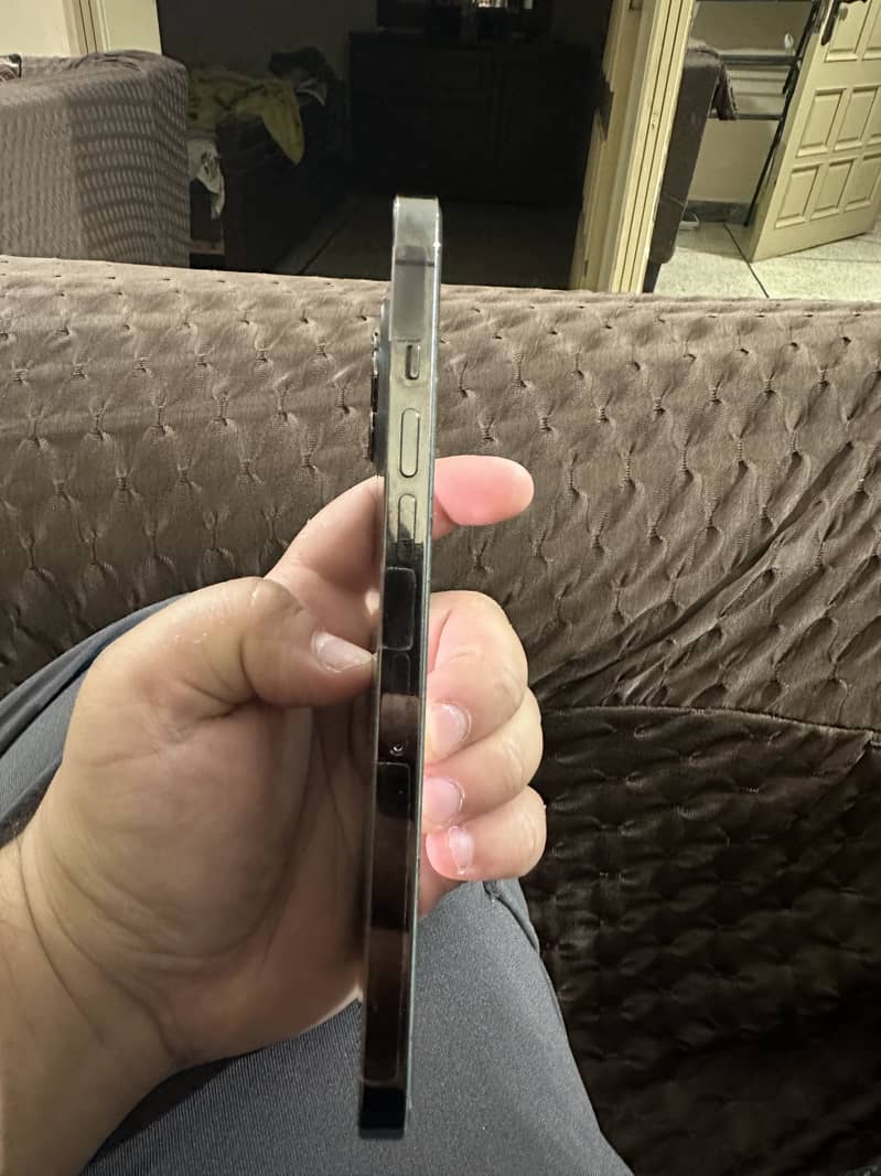 IPhone 12 Pro Max 3